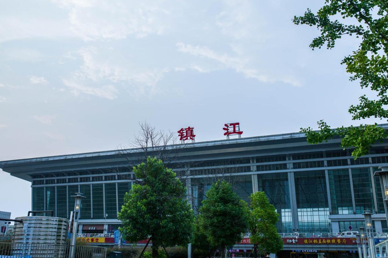 Metropolo, Zhenjiang, Railway Station Wanda Plaza Hotel Zhenjiang  Exterior foto